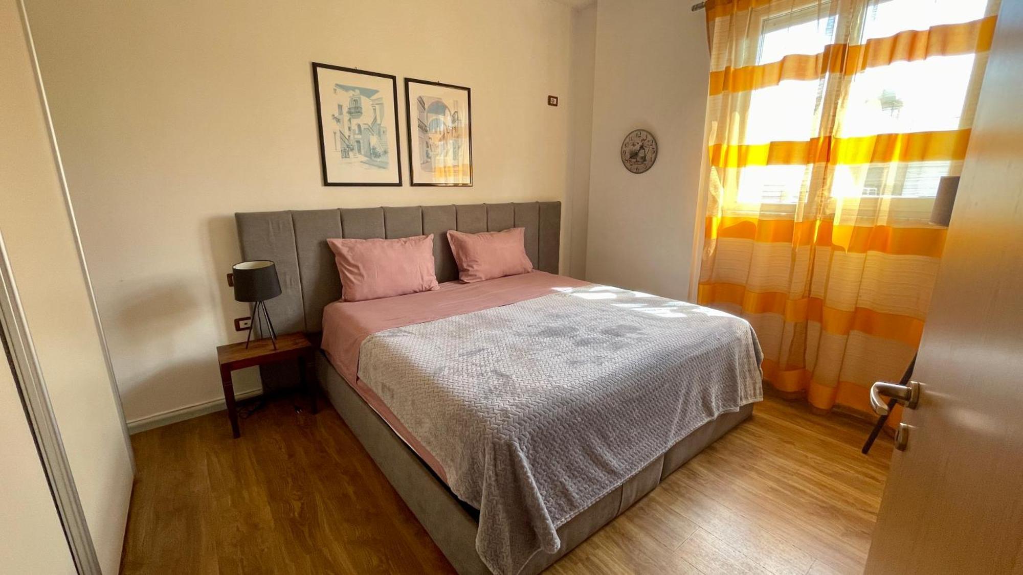 Appartement 21° Bs Pazari City Center Comfort à Tirana Extérieur photo