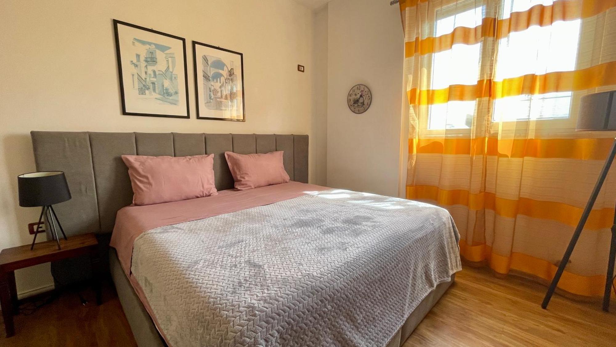 Appartement 21° Bs Pazari City Center Comfort à Tirana Extérieur photo