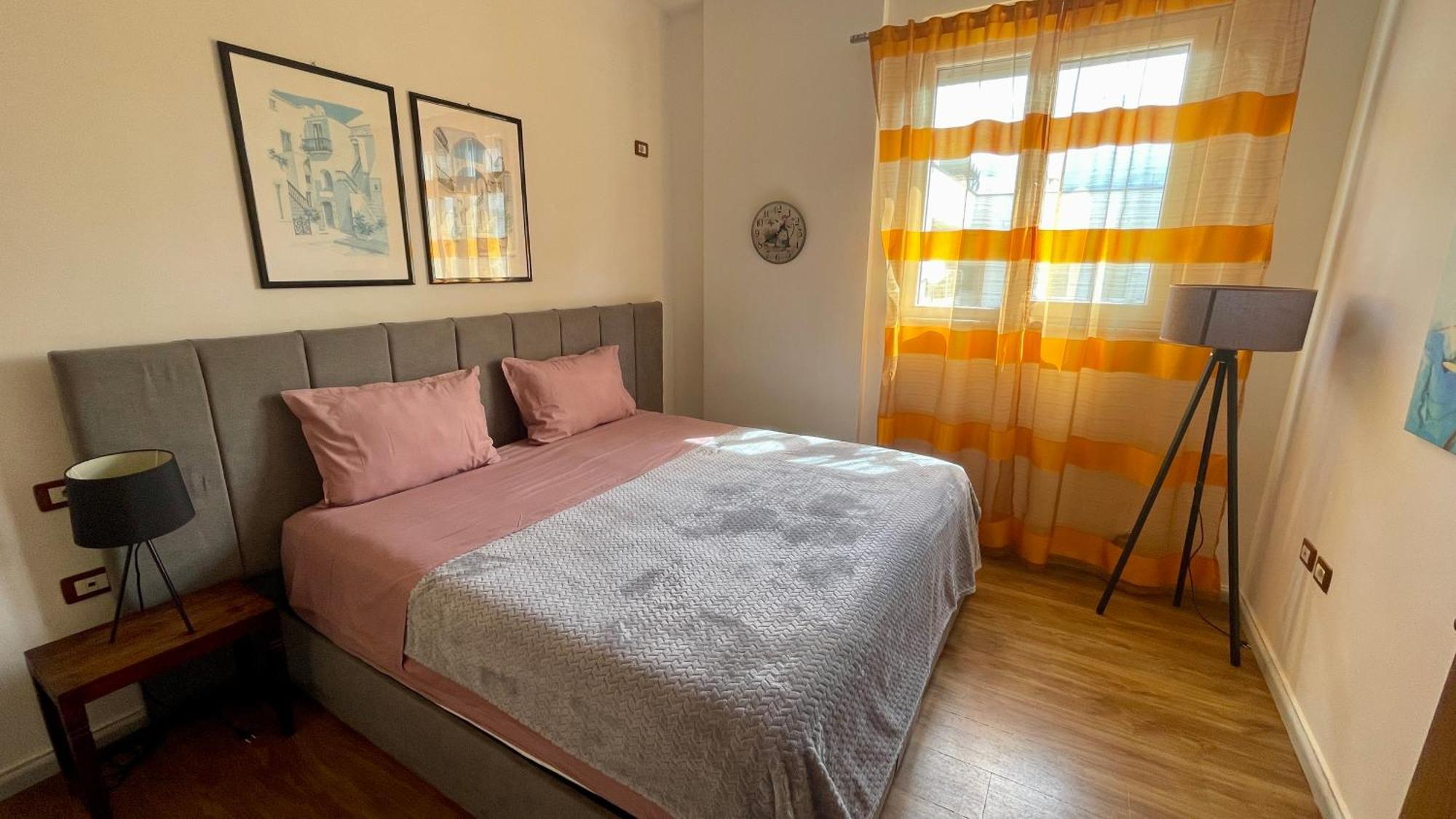 Appartement 21° Bs Pazari City Center Comfort à Tirana Extérieur photo